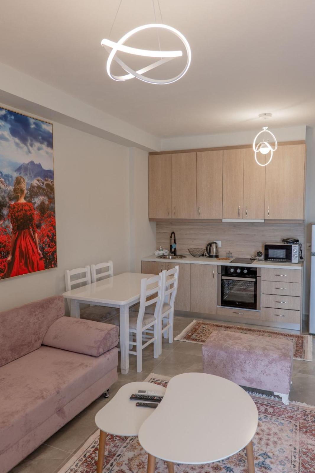 Esel Apartments Sarandë Buitenkant foto