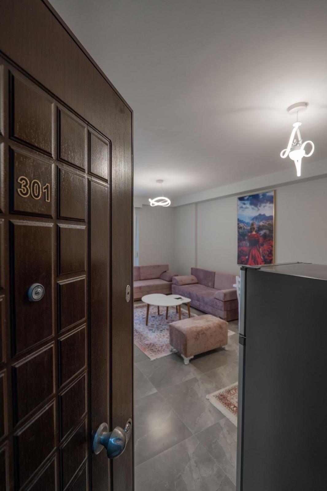 Esel Apartments Sarandë Buitenkant foto