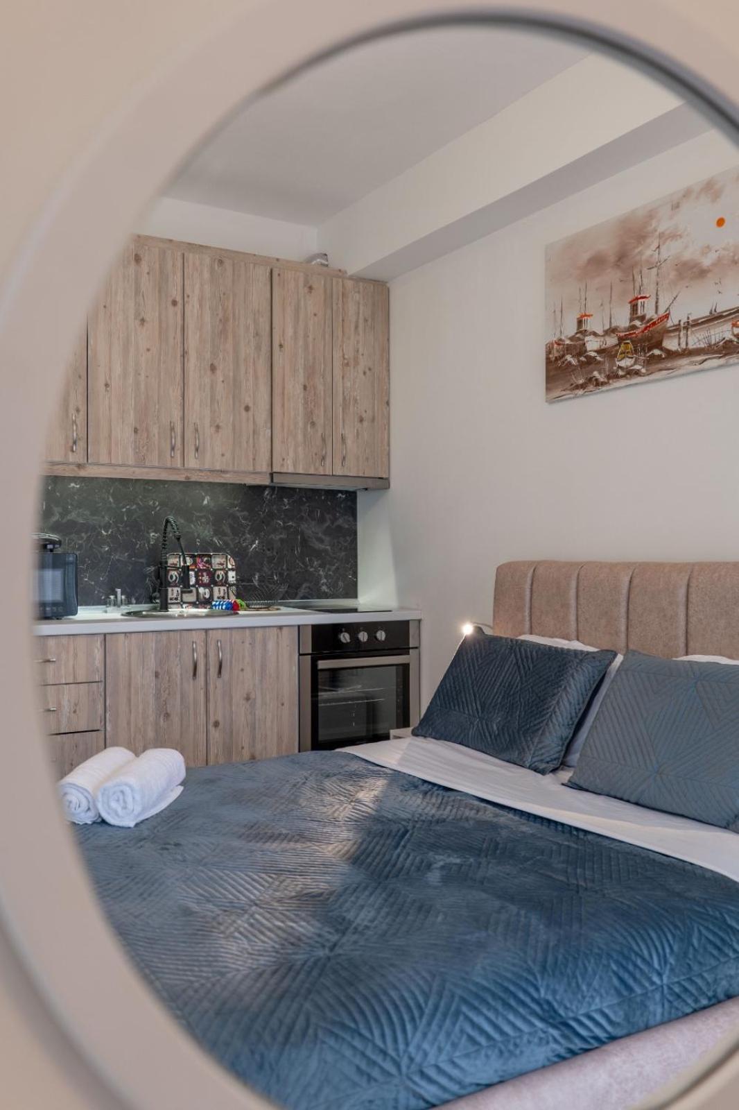 Esel Apartments Sarandë Buitenkant foto