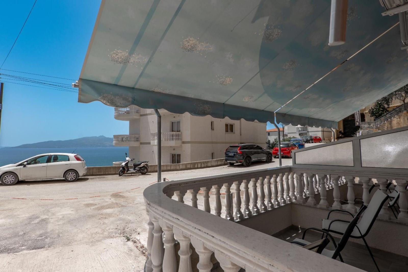 Esel Apartments Sarandë Buitenkant foto