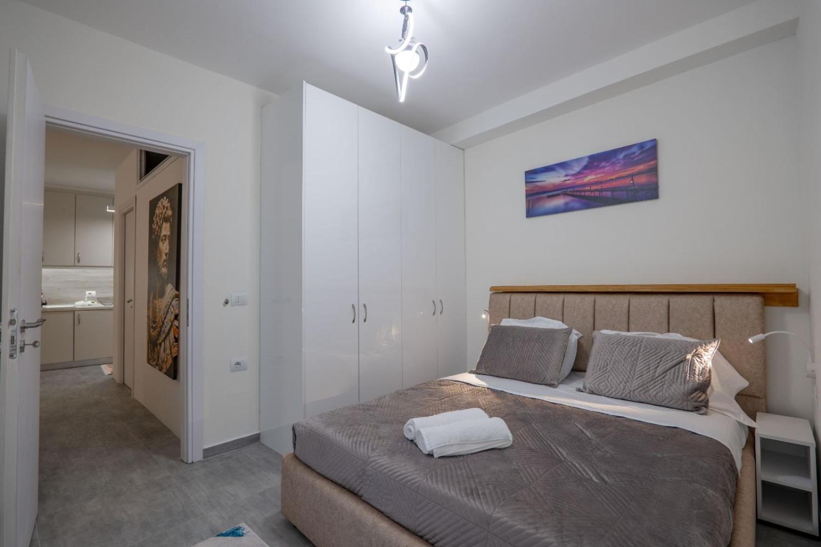 Esel Apartments Sarandë Buitenkant foto